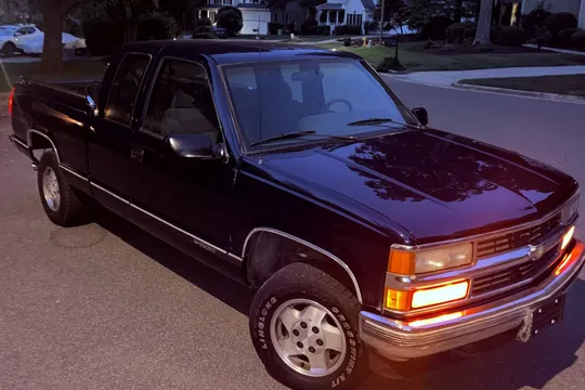 1995 Chevrolet K1500 Silverado 4×4 5-Speed