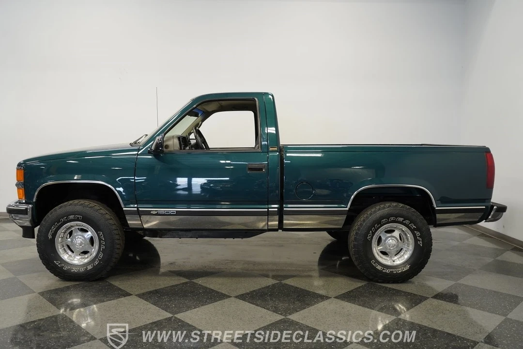 1995 Chevrolet Silverado 1st Gen - Image 3 of 21