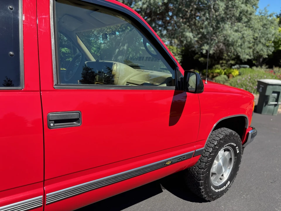 1995 Chevrolet C/K 4th Gen - Image 22 of 31
