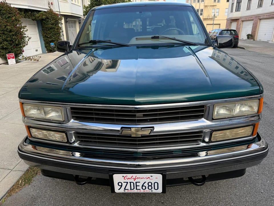1995 Chevrolet Suburban 8th Gen - Image 16 of 31