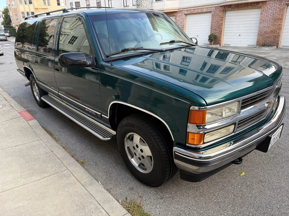 1995 Chevrolet Suburban 8th Gen - Image 14 of 31