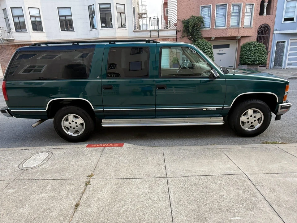 1995 Chevrolet Suburban 8th Gen - Image 13 of 31