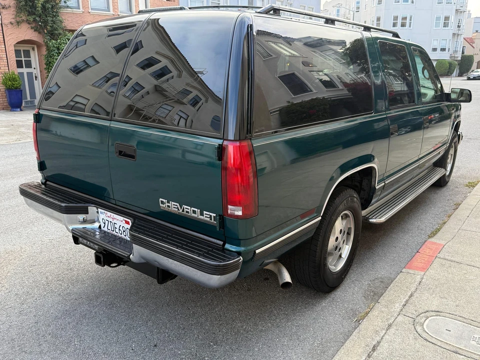 1995 Chevrolet Suburban 8th Gen - Image 10 of 31