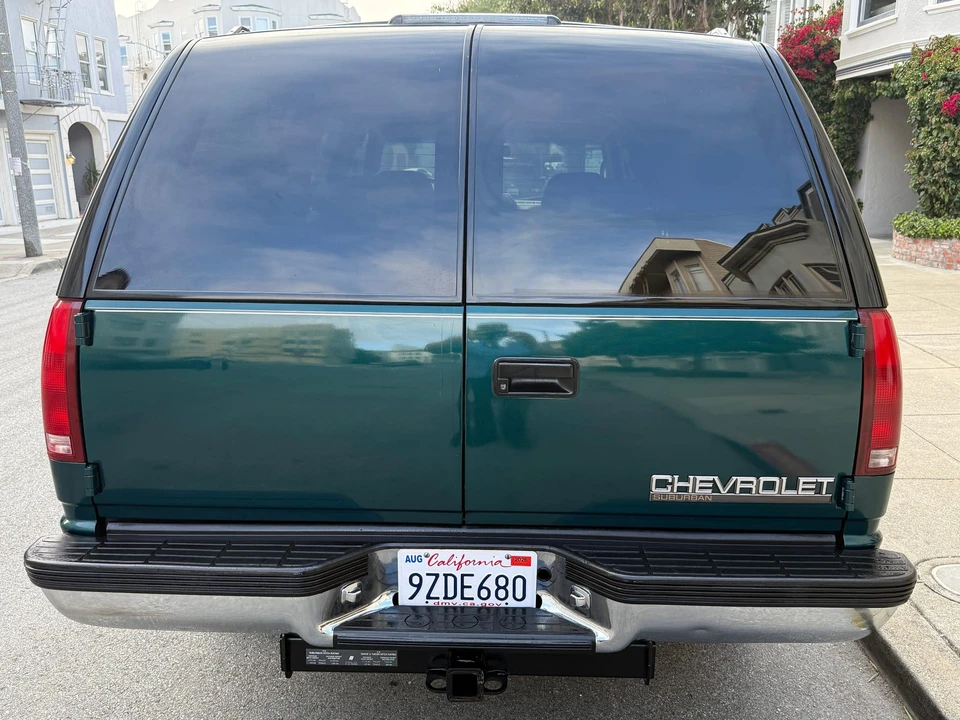 1995 Chevrolet Suburban 8th Gen - Image 8 of 31