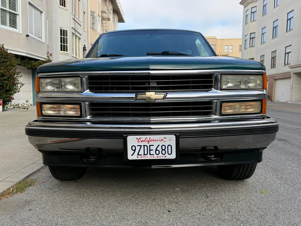 1995 Chevrolet Suburban 8th Gen - Image 17 of 31