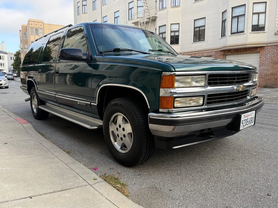 1995 Chevrolet Suburban 8th Gen - Image 15 of 31