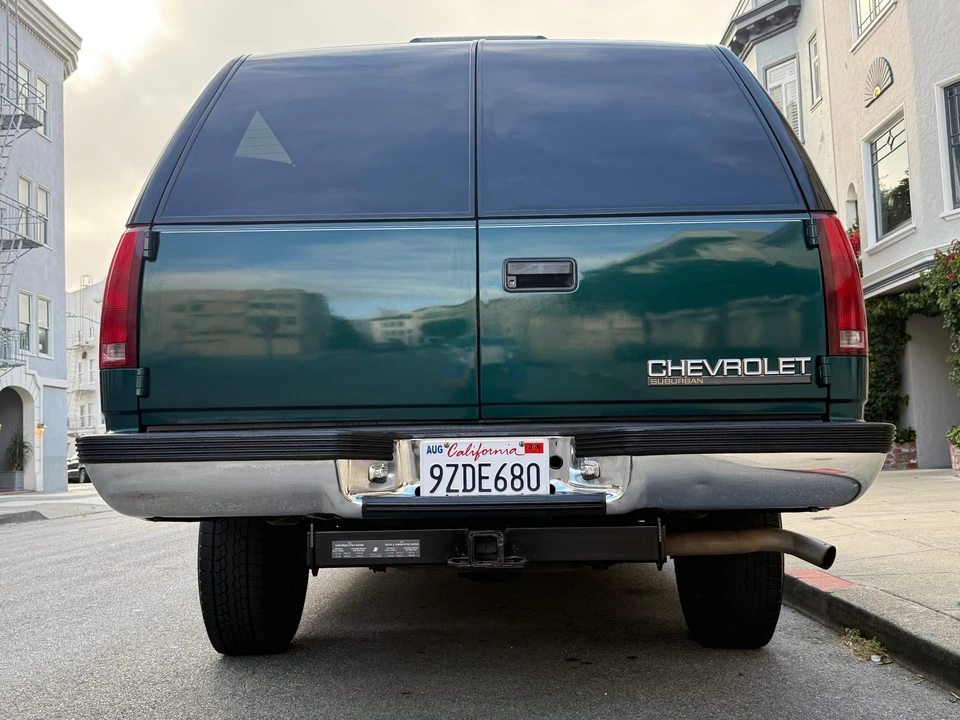1995 Chevrolet Suburban 8th Gen - Image 9 of 31