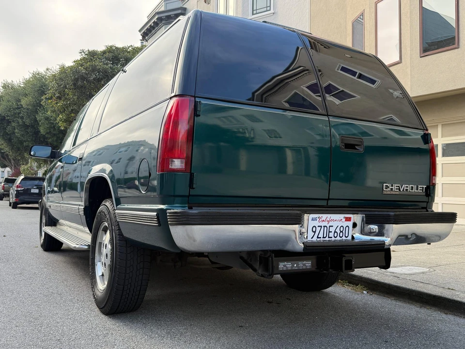 1995 Chevrolet Suburban 8th Gen - Image 7 of 31
