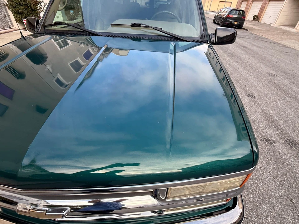 1995 Chevrolet Suburban 8th Gen - Image 23 of 31
