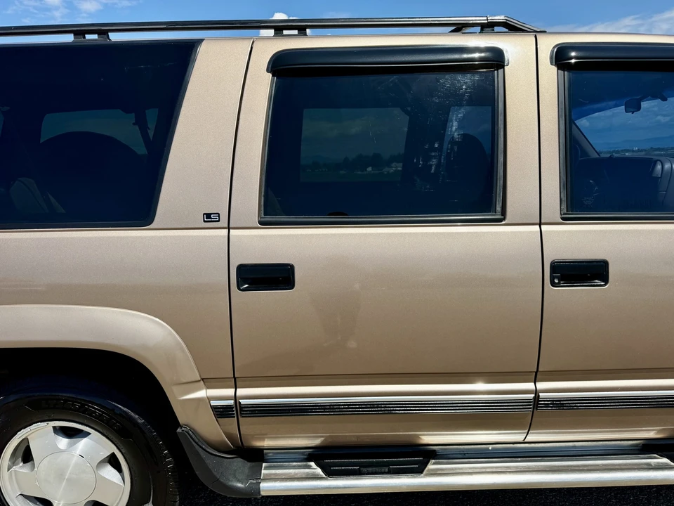 1995 Chevrolet - Image 20 of 31