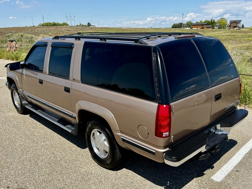 1995 Chevrolet - Image 15 of 31