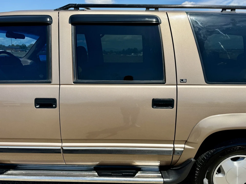 1995 Chevrolet - Image 29 of 31