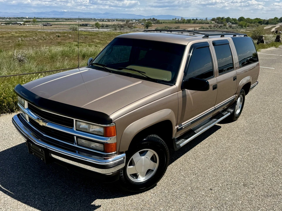 1995 Chevrolet - Image 3 of 31