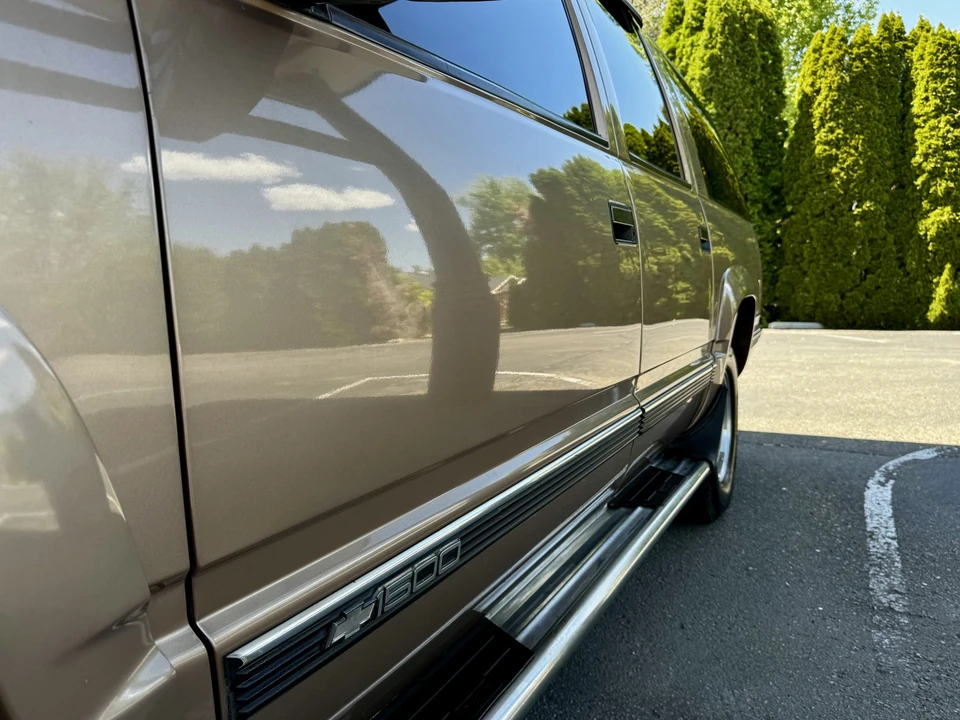 1995 Chevrolet - Image 25 of 31