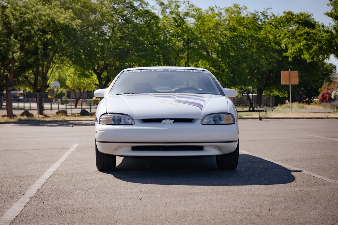 1995 Chevrolet Monte Carlo 5th Gen - Image 8 of 31
