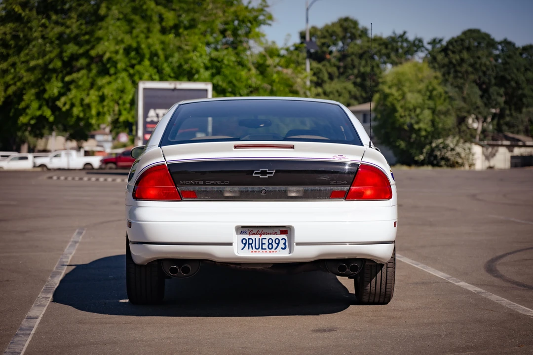 1995 Chevrolet Monte Carlo 5th Gen - Image 4 of 31