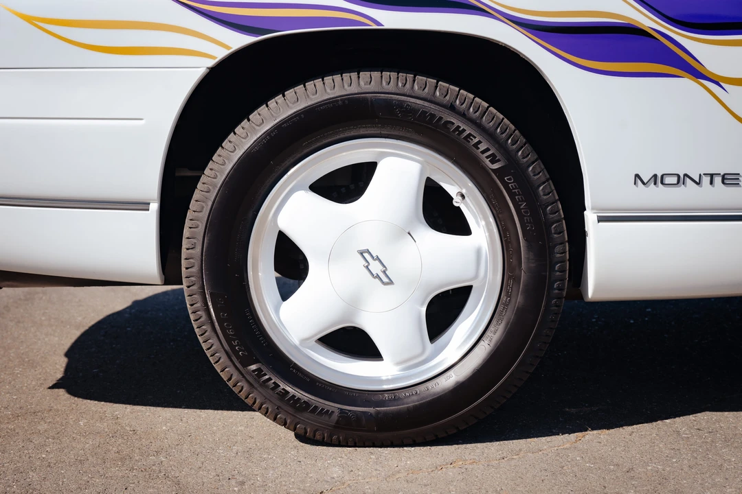 1995 Chevrolet Monte Carlo 5th Gen - Image 23 of 31