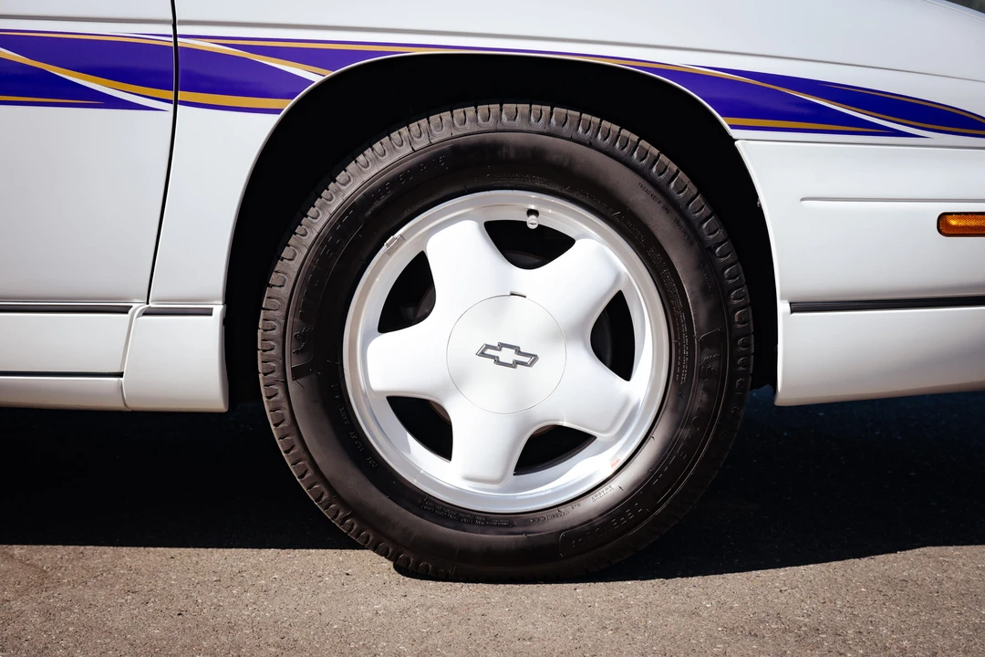 1995 Chevrolet Monte Carlo 5th Gen - Image 22 of 31