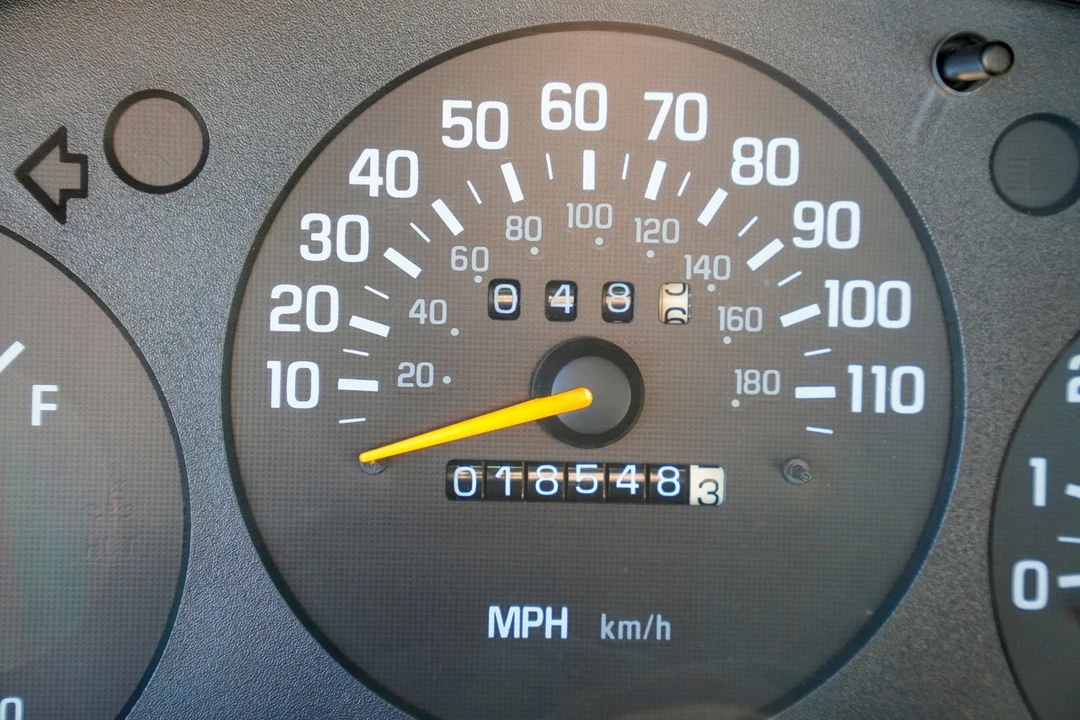 1995 Chevrolet Monte Carlo 6th Gen - Image 13 of 21