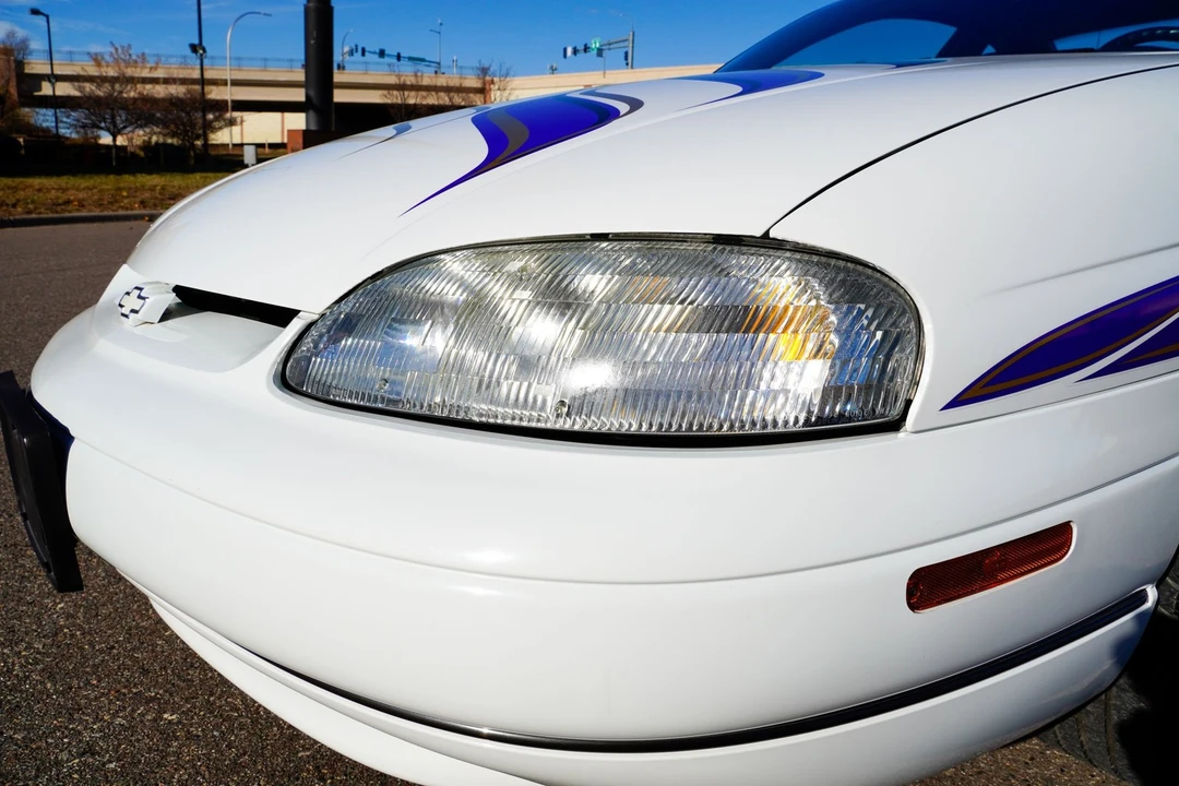 1995 Chevrolet Monte Carlo 6th Gen - Image 20 of 21