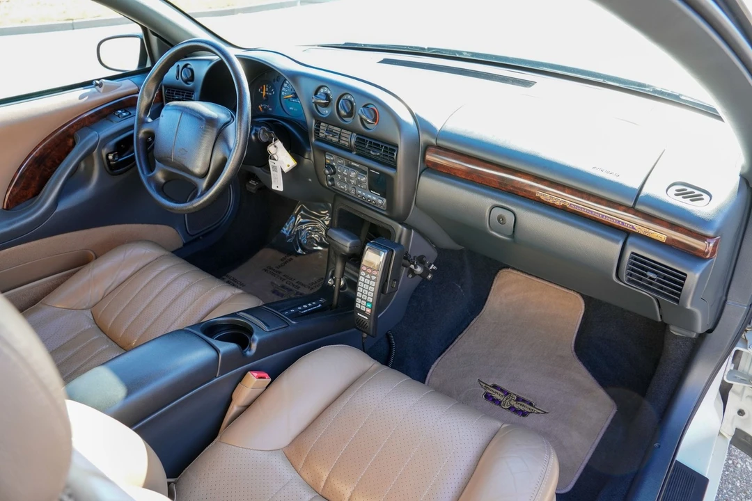 1995 Chevrolet Monte Carlo 5th Gen - Image 14 of 21