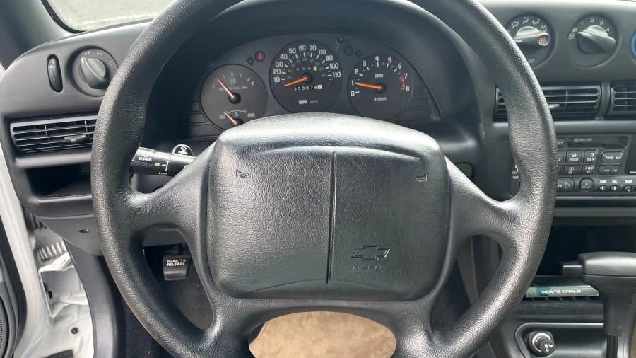 1995 Chevrolet Monte Carlo 5th Gen - Image 4 of 27