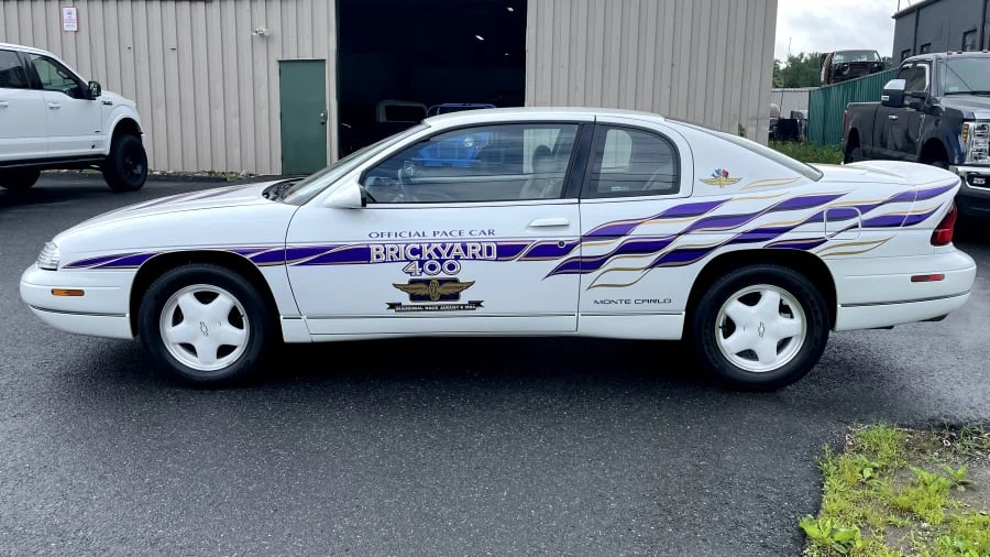 1995 Chevrolet Monte Carlo 5th Gen - Image 2 of 27