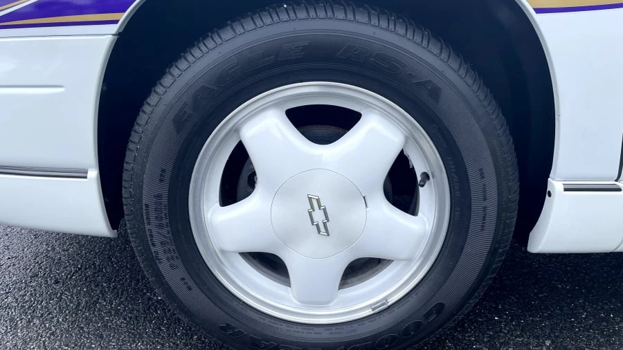 1995 Chevrolet Monte Carlo 5th Gen - Image 22 of 27