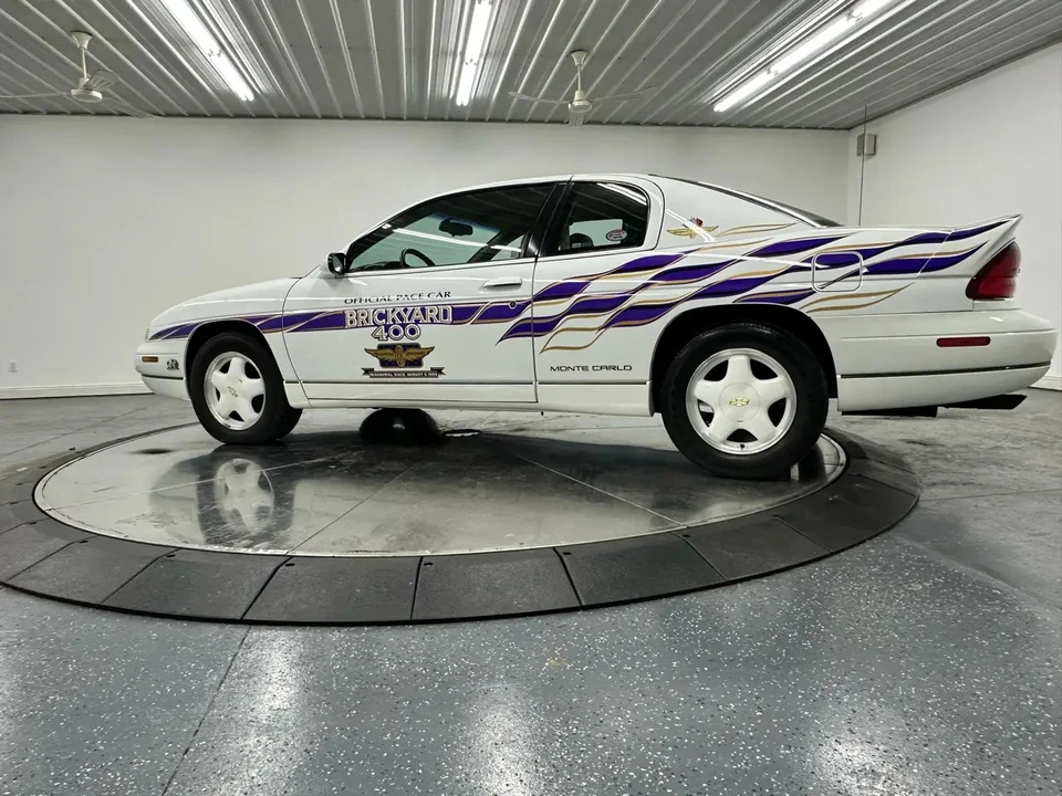 1995 Chevrolet Monte Carlo 5th Gen - Image 8 of 31