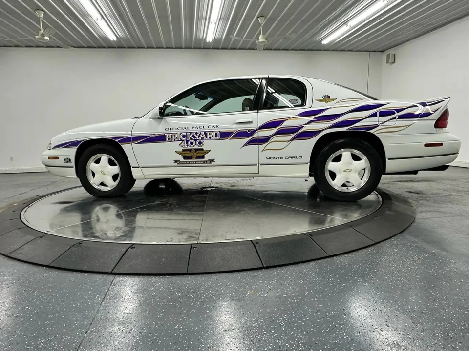 1995 Chevrolet Monte Carlo 5th Gen - Image 9 of 31
