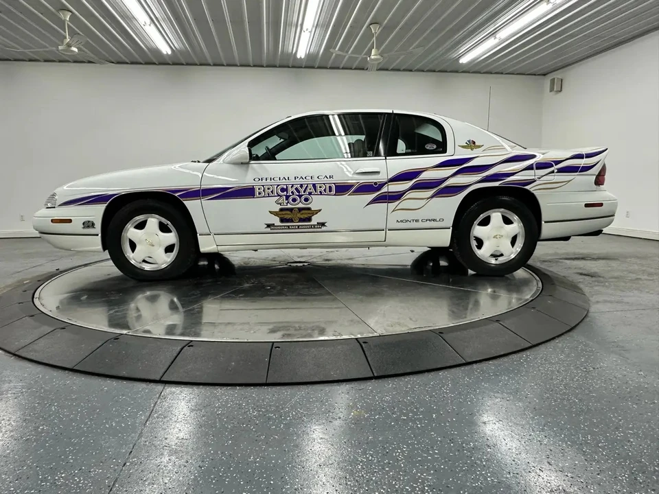 1995 Chevrolet Monte Carlo 5th Gen - Image 10 of 31