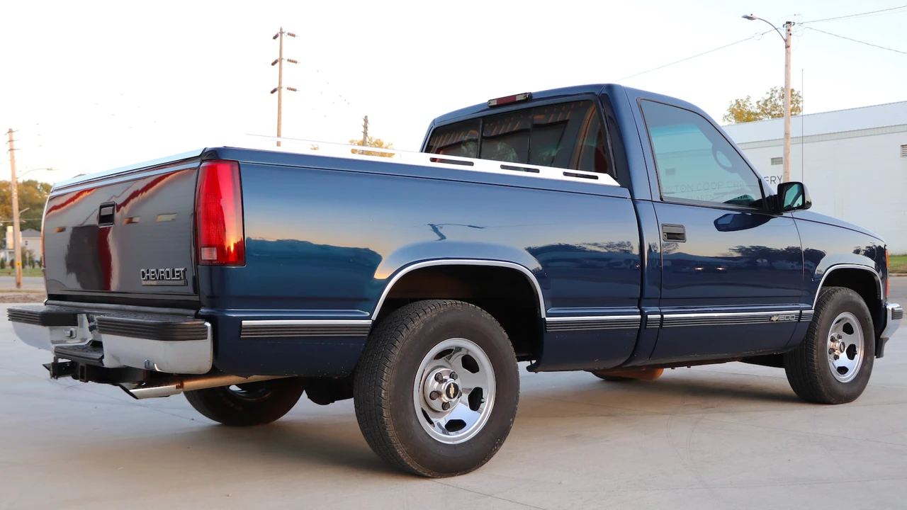 1995 Chevrolet C/K 4th Gen - Image 3 of 15