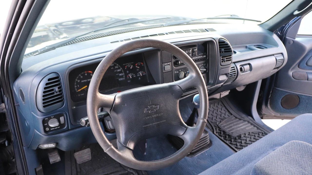 1995 Chevrolet C/K 4th Gen - Image 10 of 15