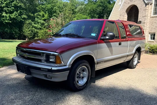 1995 Chevrolet S-10 LS Extended Cab V6