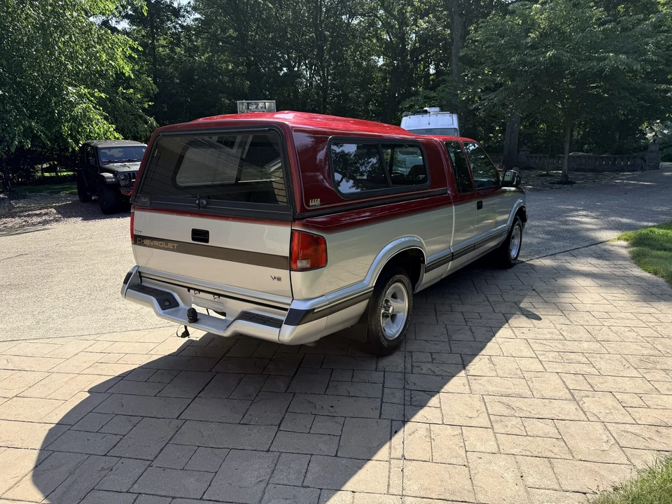 1995 Chevrolet S-10 - Image 9 of 31