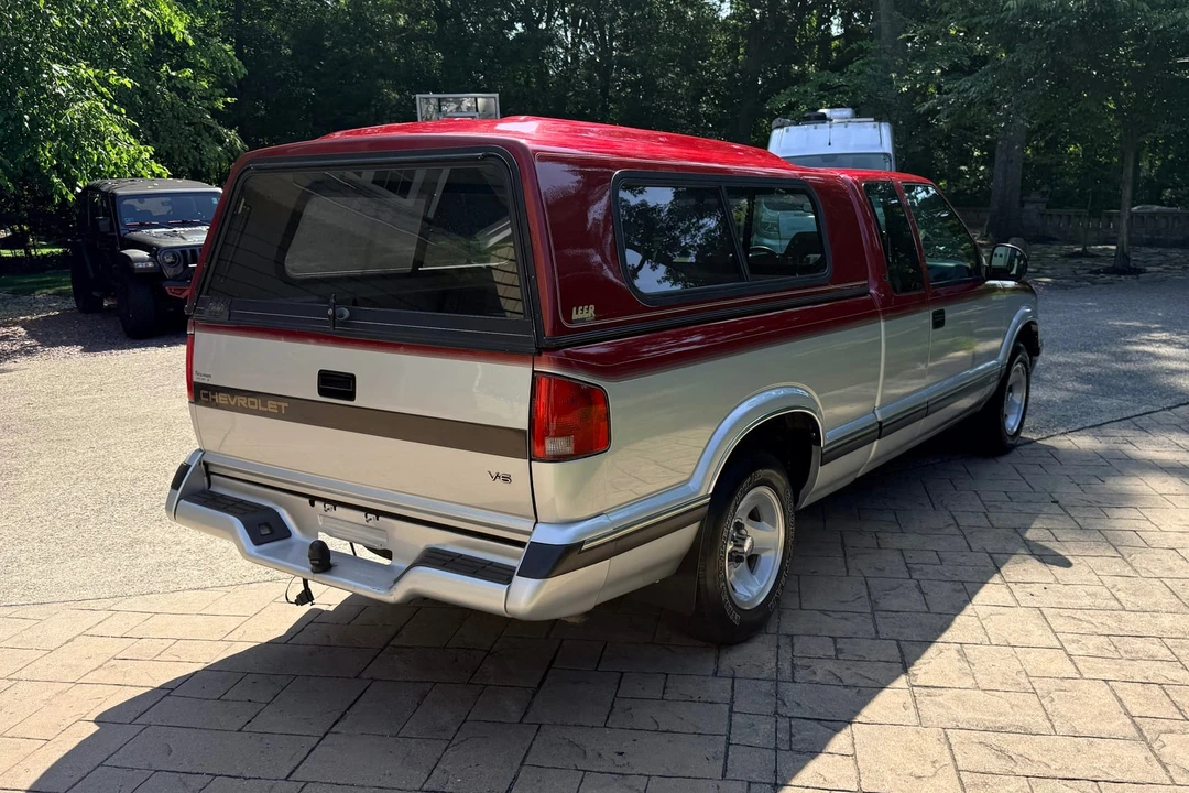 1995 Chevrolet S-10 - Image 10 of 31