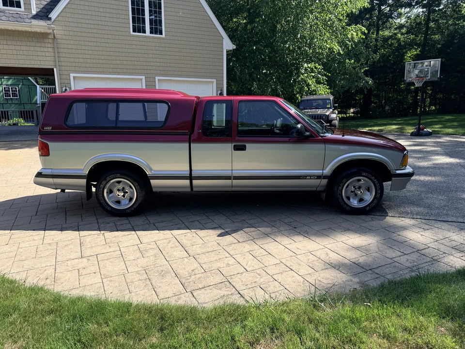 1995 Chevrolet S-10 - Image 11 of 31