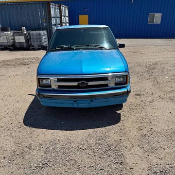 1995 Chevrolet S-10 LS Short Bed