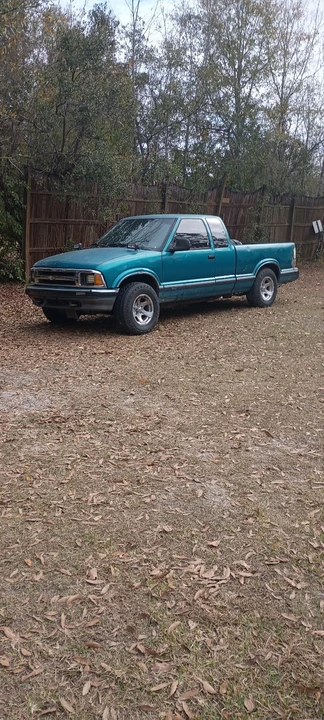 1995 Chevrolet S-10 - Image 2 of 5