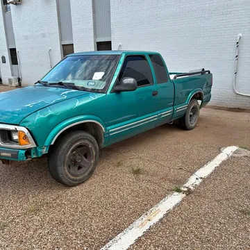 1995 Chevrolet S-10 Regular Cab Short Bed