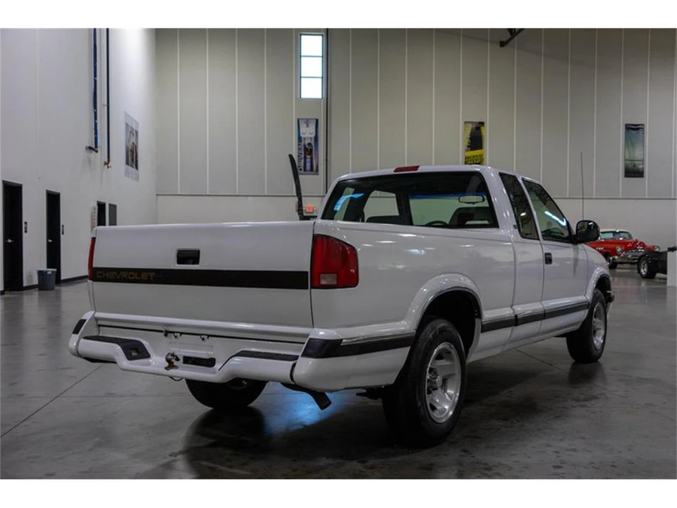 1995 Chevrolet S-10 - Image 6 of 31