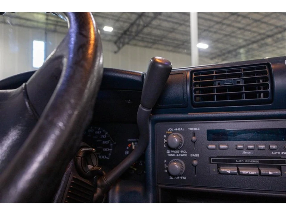 1995 Chevrolet S-10 - Image 11 of 31