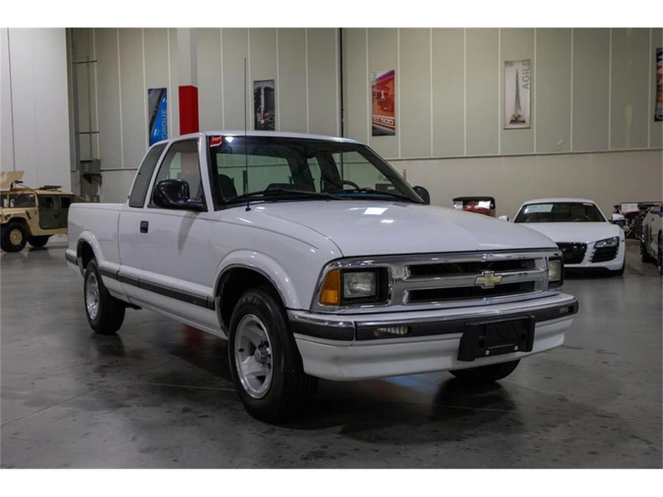 1995 Chevrolet S-10 - Image 8 of 31