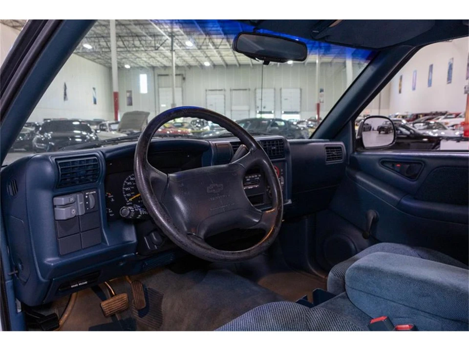 1995 Chevrolet S-10 - Image 10 of 31