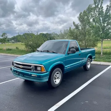 1995 Chevrolet S10 Regular Cab LS