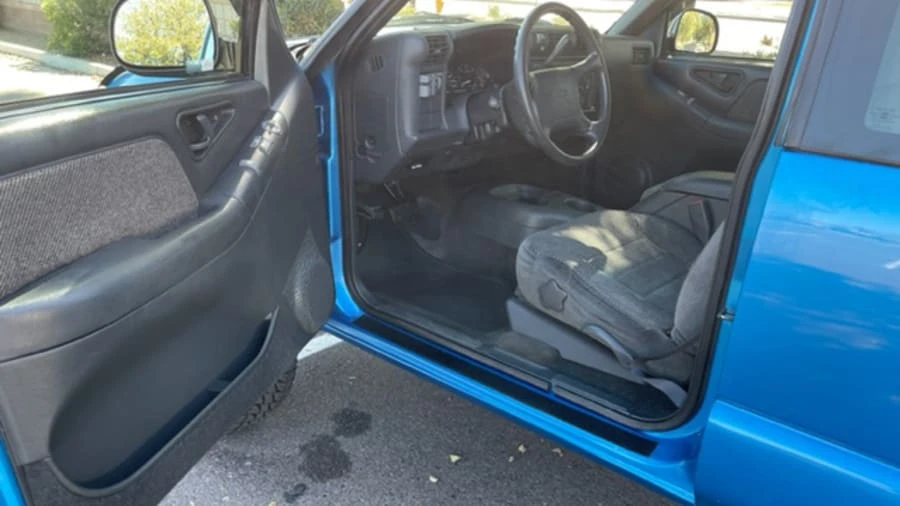 1995 Chevrolet S-10 - Image 3 of 14