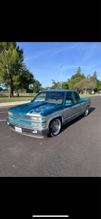 1995 Chevrolet Silverado - Image 3 of 17