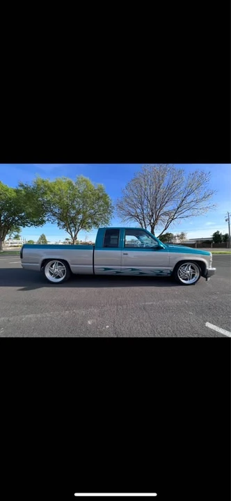 1995 Chevrolet Silverado - Image 4 of 17