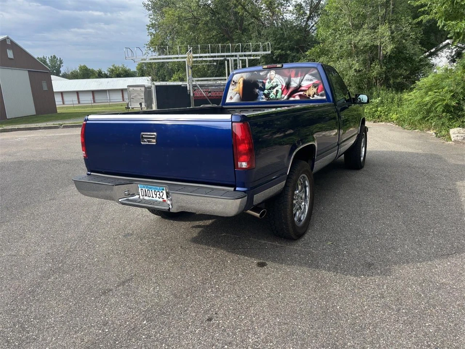 1995 Chevrolet Silverado - Image 4 of 24