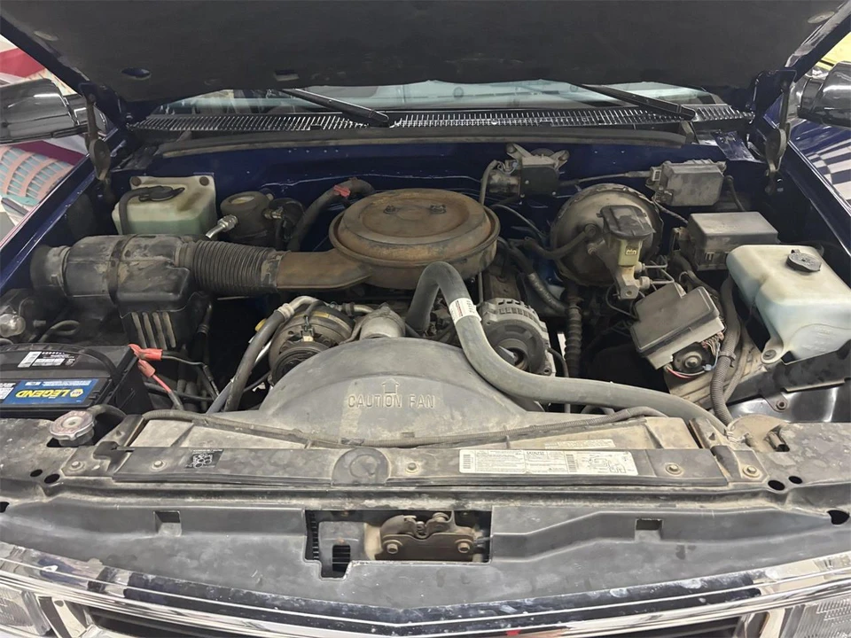 1995 Chevrolet Silverado - Image 17 of 24